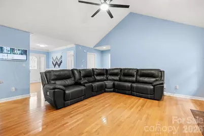 4403 Hubbard Road, Charlotte, NC 28269 - Photo 4