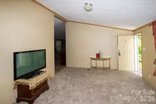 22 Hazelwood Rd, Asheville, NC 28806 - Photo 6