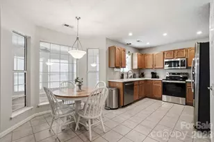 6000 Carriage Oaks Dr, Charlotte, NC 28262 - Photo 10