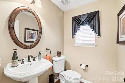 6000 Carriage Oaks Drive, Charlotte, NC 28262 - Photo 20