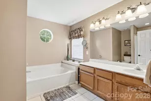 6000 Carriage Oaks Dr, Charlotte, NC 28262 - Photo 26