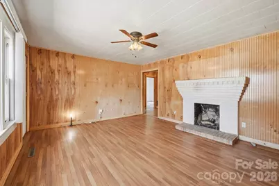 2308 11th Avenue NE, Hickory, NC 28601 - Photo 8