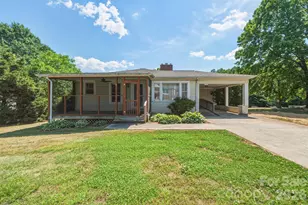 2308 11th Ave NE, Hickory, NC 28601 - Photo 2
