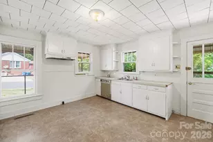 2308 11th Ave NE, Hickory, NC 28601 - Photo 18