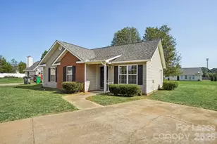 6834 Flaxseed Ln, Charlotte, NC 28216 - Photo 4