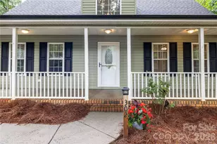 302 Skyland Ct, Mount Gilead, NC 27306 - Photo 4