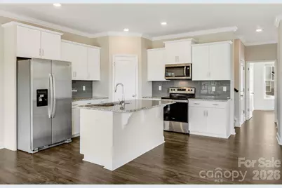 124 Creekview Road, Hendersonville, NC 28791 - Photo 2