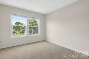 124 Creekview Rd, Hendersonville, NC 28791 - Photo 14