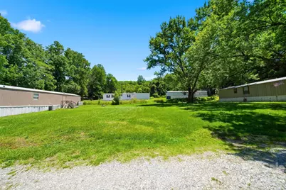 5929 Mourglea Avenue, Connelly Springs, NC 28612 - Photo 4