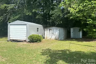 419 E Pigg St, Pageland, SC 29728 - Photo 4