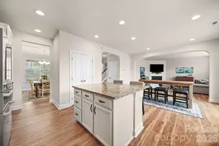 17516 Austins Creek Dr, Charlotte, NC 28278 - Photo 8