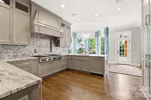 2021 Coniston Pl, Charlotte, NC 28207 - Photo 10