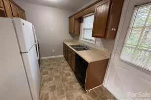 1310 and 1323 14th Street Dr NE, Hickory, NC 28601 - Photo 8