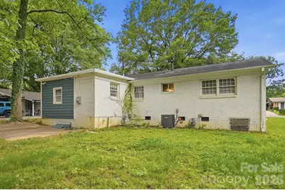 6308 Covecreek Drive, Charlotte, NC 28215 - Photo 32