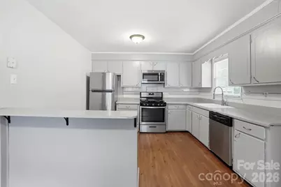 6308 Covecreek Drive, Charlotte, NC 28215 - Photo 10