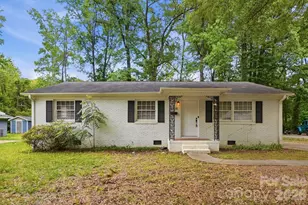6308 Cove Creek Dr, Charlotte, NC 28215 - Photo 1