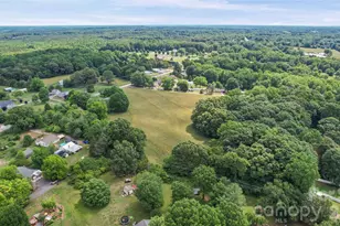 702 Mocksville Hwy, Statesville, NC 28625 - Photo 10