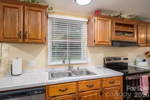 5043 Pebble Stone Rd, Maiden, NC 28650 - Photo 12