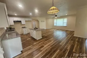 218 Hall St, Salisbury, NC 28144 - Photo 2