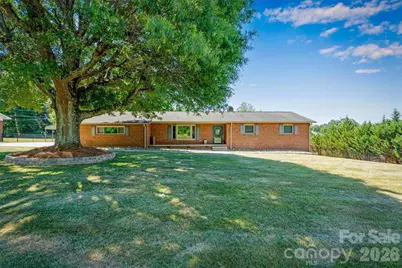 226 28th Avenue Place NE, Hickory, NC 28601 - Photo 1
