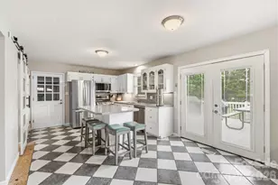 226 28th Ave Pl NE, Hickory, NC 28601 - Photo 8