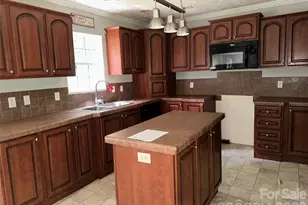 2410 Annwood Ct, Newton, NC 28658 - Photo 6