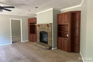 2410 Annwood Ct, Newton, NC 28658 - Photo 4
