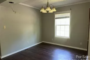 2410 Annwood Ct, Newton, NC 28658 - Photo 8