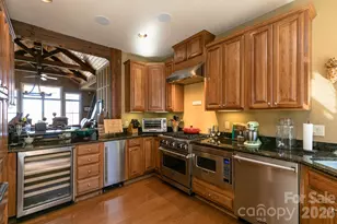 47 Creekside Wy, Burnsville, NC 28714 - Photo 12
