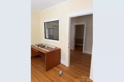 242 E Broad Street, Statesville, NC 28677 - Photo 8