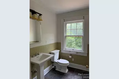 242 E Broad Street, Statesville, NC 28677 - Photo 10