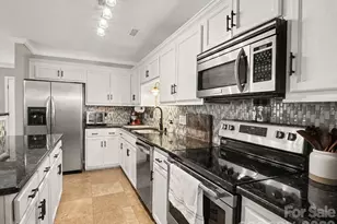 2243 Oakhurst Ct, Kannapolis, NC 28081 - Photo 12