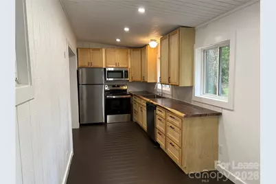 495 Armstrong Avenue, Hendersonville, NC 28739 - Photo 4