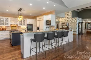 305 Piney Knoll Ln, Hendersonville, NC 28739 - Photo 16