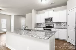 12456 Susanna Dr, Charlotte, NC 28214 - Photo 16