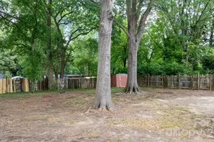 355 15th Ave NE, Hickory, NC 28601 - Photo 18