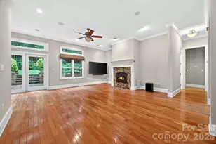 94 Oak Hollow Dr, Asheville, NC 28805 - Photo 8