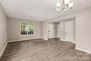 3013 Robin Terry Ct, Charlotte, NC 28208 - Photo 10
