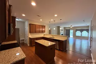 13320 Hunting Birds Ln, Charlotte, NC 28278 - Photo 6