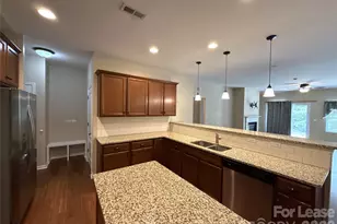 13320 Hunting Birds Ln, Charlotte, NC 28278 - Photo 10