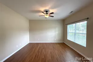 13320 Hunting Birds Ln, Charlotte, NC 28278 - Photo 4