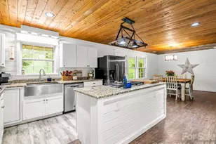 679 Solomon Jones Rd, Cedar Mountain, NC 28718 - Photo 2