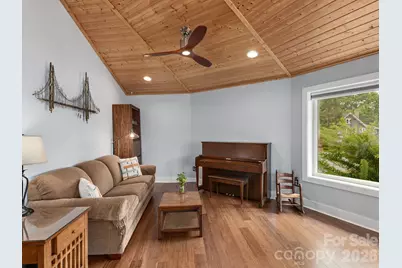 63 Beverly Road W, Asheville, NC 28806 - Photo 6