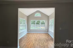 11234 Huntington Meadow Ln, Charlotte, NC 28273 - Photo 6