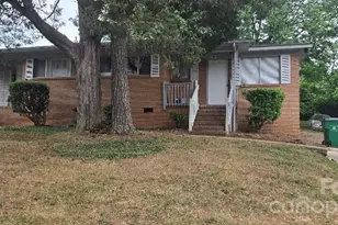 1803 Darbrook Dr, Charlotte, NC 28205 - Photo 2