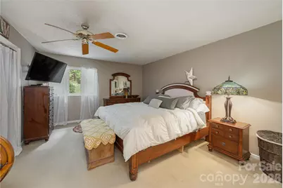 580 Britton Creek Drive, Hendersonville, NC 28791 - Photo 16