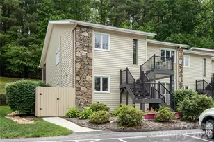 580 Britton Creek Dr, Hendersonville, NC 28791 - Photo 1