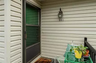 580 Britton Creek Dr, Hendersonville, NC 28791 - Photo 4