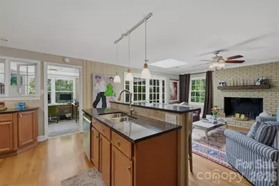 6014 Glenridge Road, Charlotte, NC 28211 - Photo 12