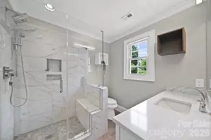 241 Wakefield Dr, Charlotte, NC 28209 - Photo 10